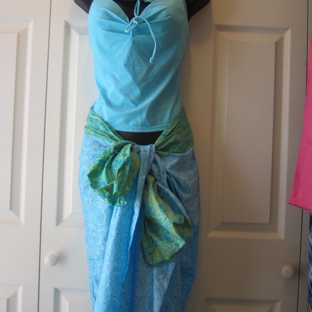 38D Turquoise Tankini top & Swimsuit cover with matching carrying bag